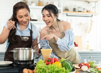6 Ways To Deal With Difficult In-Laws So It Won’t Affect Your Marriage